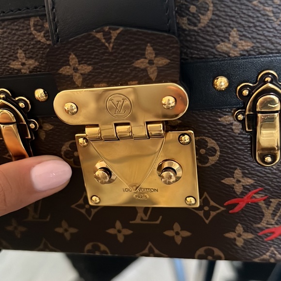 LIKE NEW LIMITED EDITION Louis Vuitton Trunk Bag - Picture 2 of 14
